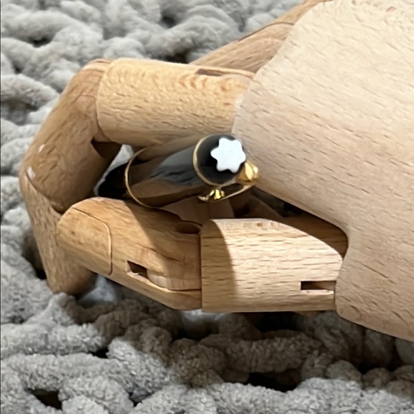 Montblanc - Meisterstuck Gold and Black Luxury Ball Pen - Picture 1 of 9